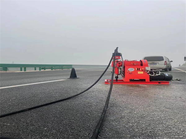 咸宁马路路基路面开裂下沉注浆加固灌浆